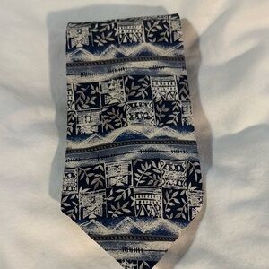 615 Navy and White Patterned Tie Silk 57”